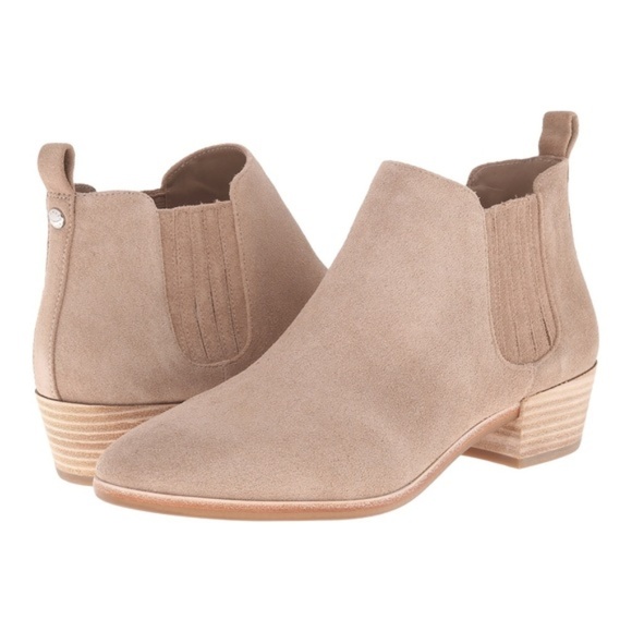 Michael Kors Shoes - Tan Michael Kors ankle booties